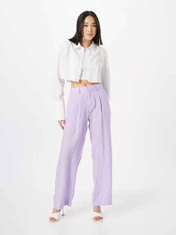 Loosefit Pantalon à pince 'Denise' Gina Tricot en violet