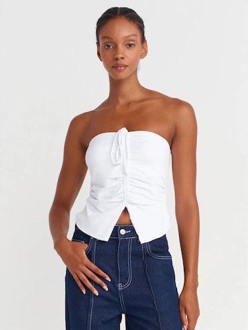 Dilvin - Top em branco: frente