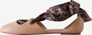 Next Sandaler i beige: forside