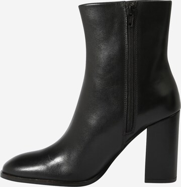 Karolina Kurkova Originals Ankle Boots 'Theodora' in Black