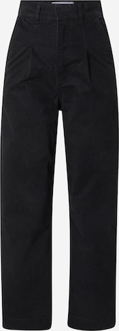 DEDICATED. Regular Pleat-Front Pants in Black: front