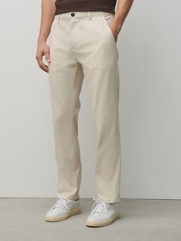 Coupe slim Pantalon chino Next en beige : devant