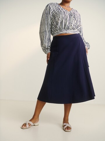 Guido Maria Kretschmer Curvy Skirt 'FABIANE' in Blue: front