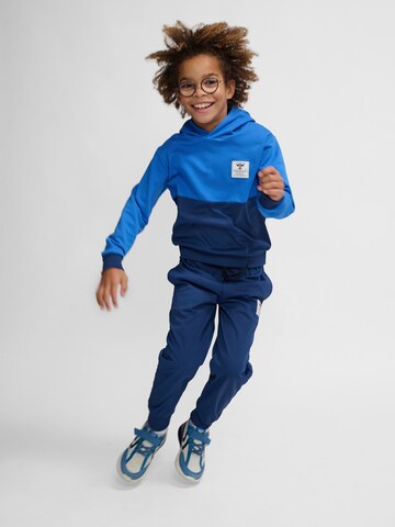 Hummel Sportief sweatshirt 'Ozzy' in Blauw