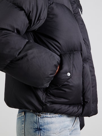 LEVI'S ® Téli dzseki 'Western Bubble Shortie Jacket' - fekete