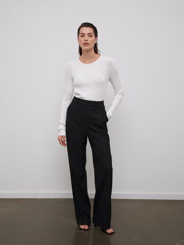 RÆRE by Lorena Rae Regular Trousers with creases 'Joy' in Black