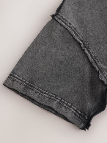 Next Shirt in Grey