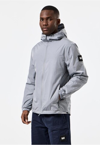 Weekend Offender Übergangsjacke in Grau: Vorderseite