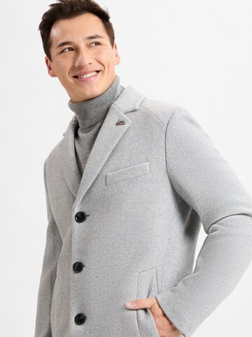Finshley & Harding London Between-Seasons Coat in Grey