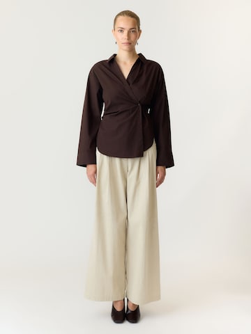 YAS - Blusa 'YASAREMIA' en marrón