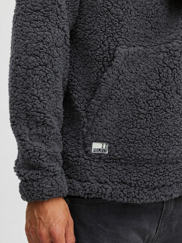 11 Project Sweater in Grey