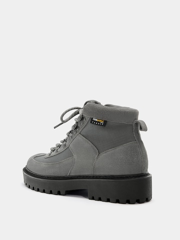 Pull&Bear Snørestøvler i grå