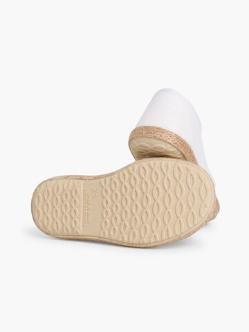 Chaussure basse Pisamonas en blanc