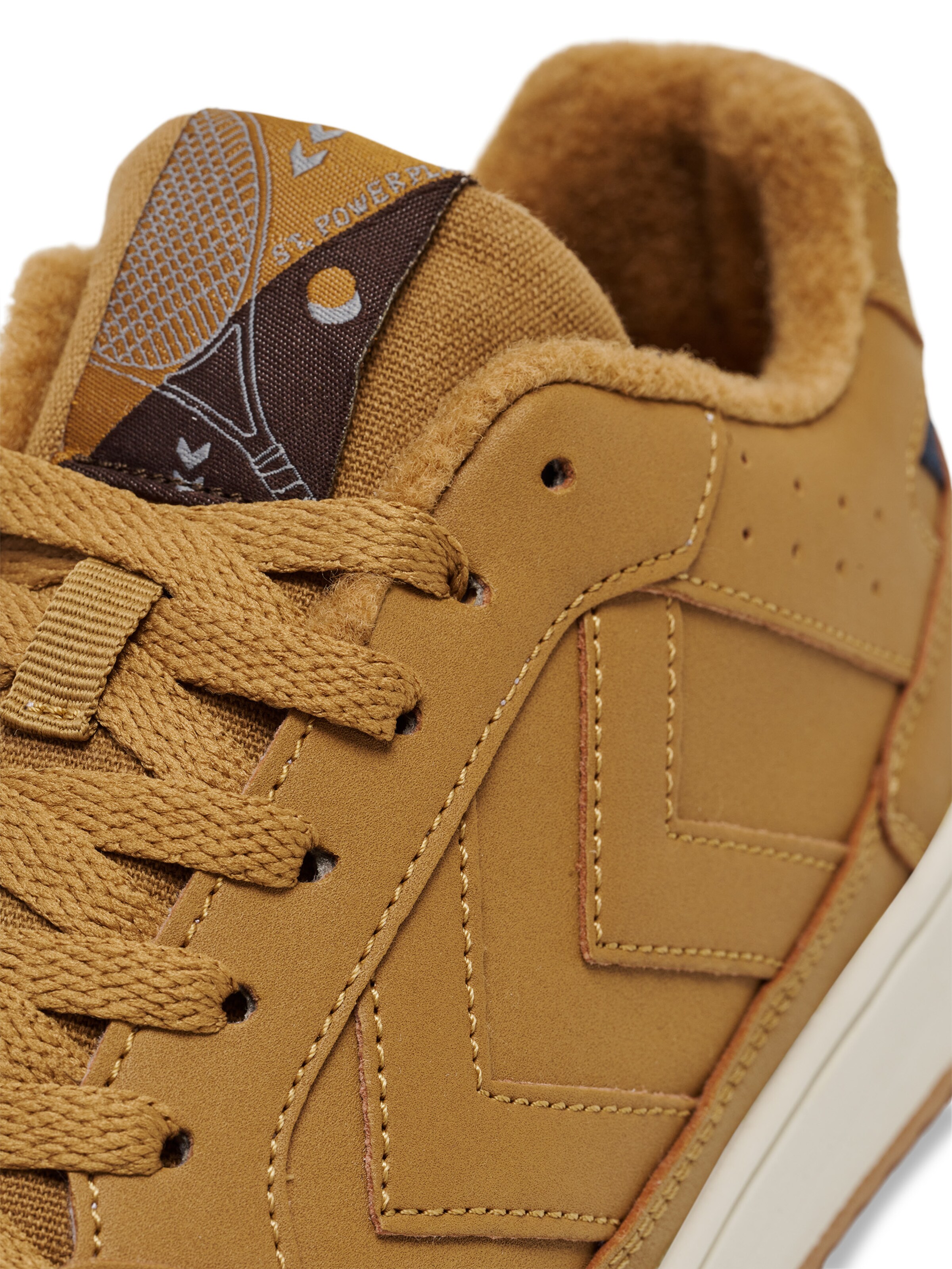 Hummel Sneaker 'ST Power Play' in Braun