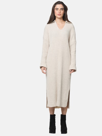 Elara Robes en maille en crème, Vue avec produit