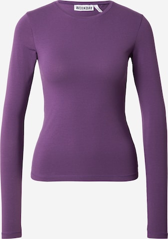 T-shirt WEEKDAY en violet : devant