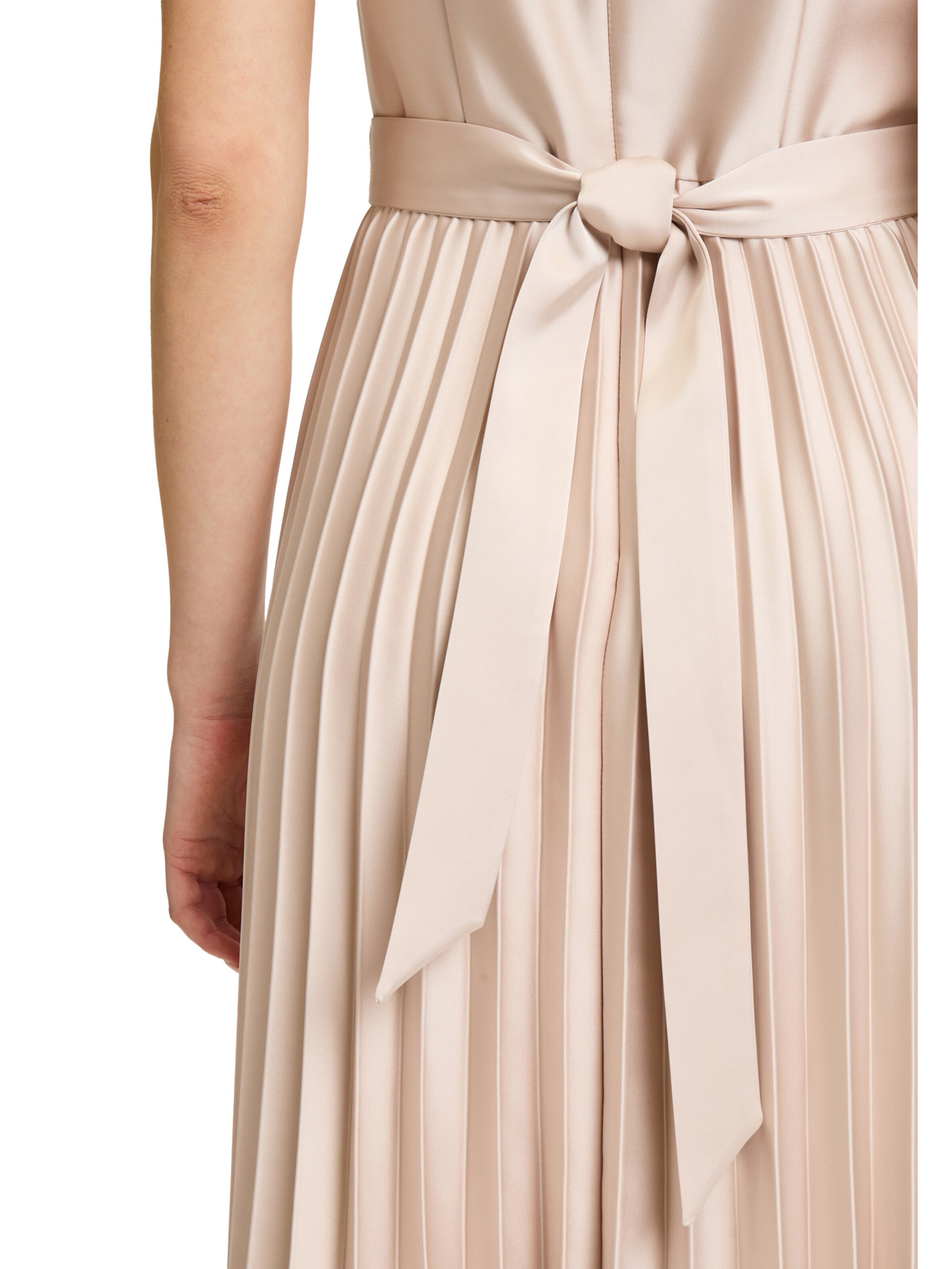 Abito da sera di Betty & Co in beige