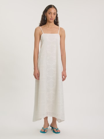 Robe 'Aurelia' EDITED en blanc : devant