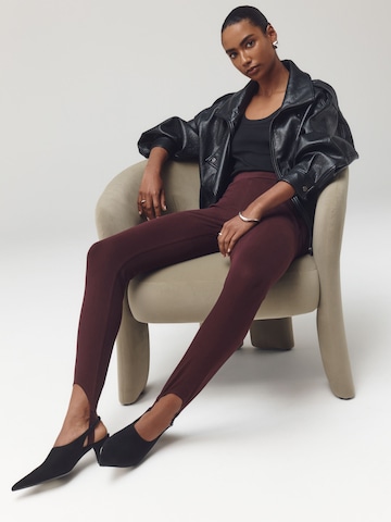 Next - Skinny Jeggings em vermelho