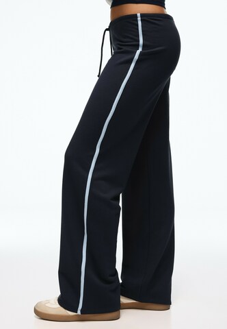Loosefit Pantalon Bershka en bleu
