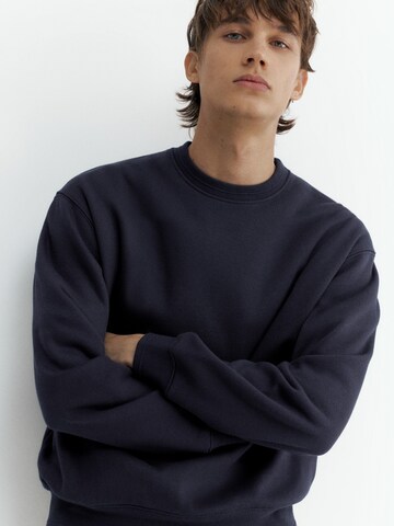 Sweat-shirt Pull&Bear en bleu