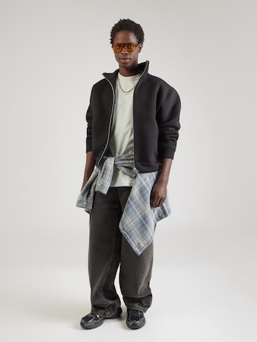 Nike Sportswear Футболка 'Premium Essentials' в Белый