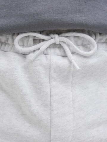 JACK & JONES Regular Панталон 'JPSTGordon' в бяло