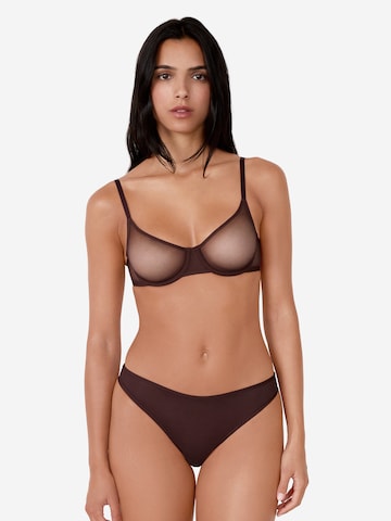 String di ETAM in marrone