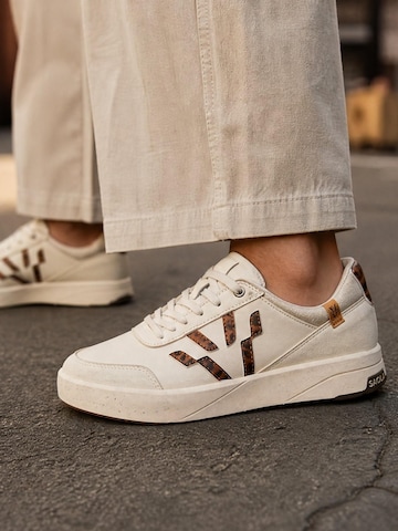 SAOLA Schnürschuh 'Cali W Sand Leopard'‌‌‌‌‌‌ in Weiß