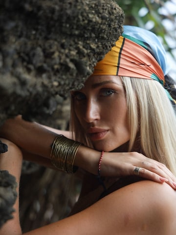 My Minelli - Chal 'My Friend The Parrot - Hand Rolled Silk Scarf' en verde