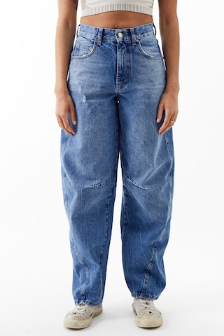 BDG Urban Outfitters - Tapered Calças de ganga 'Logan' em azul: frente