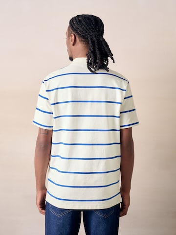 T-Shirt Next en blanc