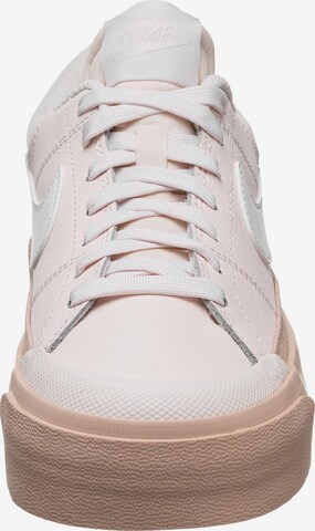 Nike Sportswear Matalavartiset tennarit 'Court Legacy Lift' värissä vaaleanpunainen