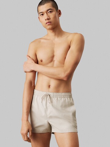 Calvin Klein Swimwear Zwemshorts in Beige