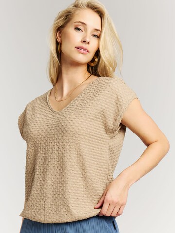 PROTEST Shirt 'PRTNele' in Bruin