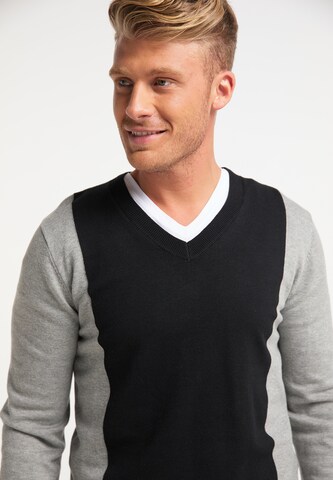 MO Sweater in Grey