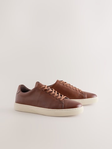 Baskets basses 'Smart Casual' Next en marron