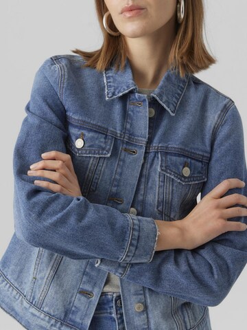 VERO MODA Tussenjas '10279789' in Blauw