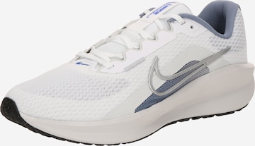 Scarpa da corsa 'Downshifter 13' di NIKE in bianco: frontale