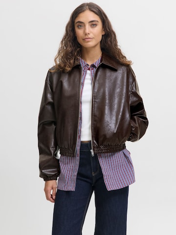JJXX Between-season jacket 'JODY ' in Brown: front
