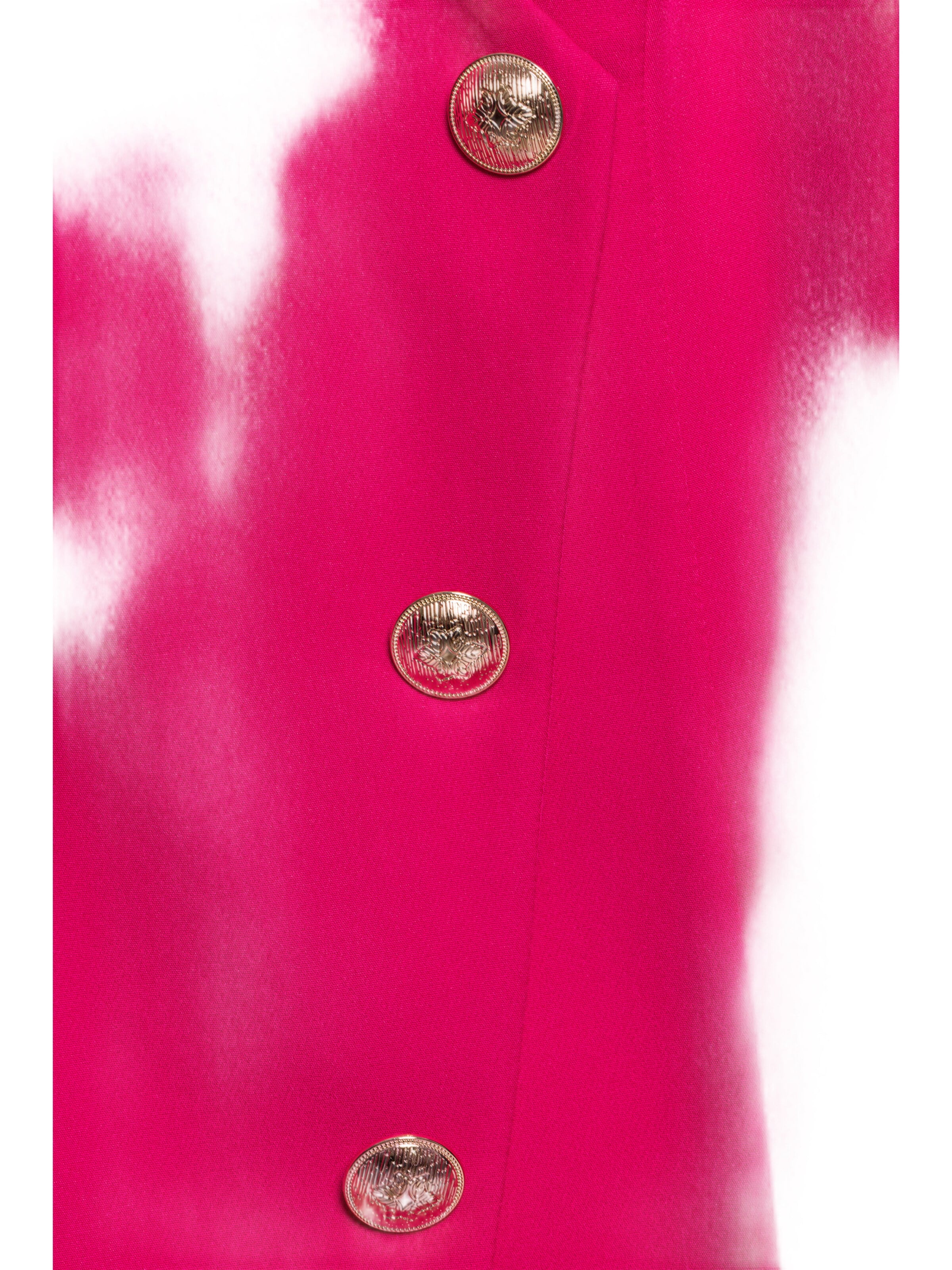 Rochie de la made of emotion pe roz