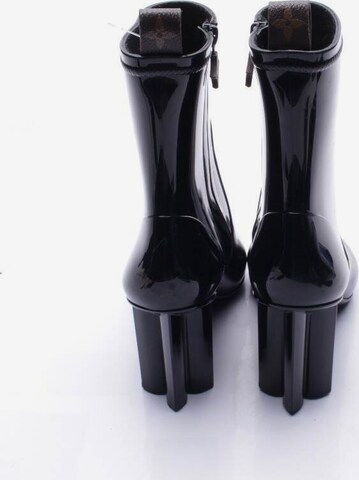 Louis Vuitton Dress Boots in 38 in Black