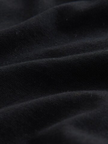 Tricou de la Next pe negru