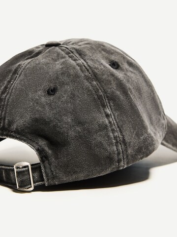 Casquette Bershka en noir