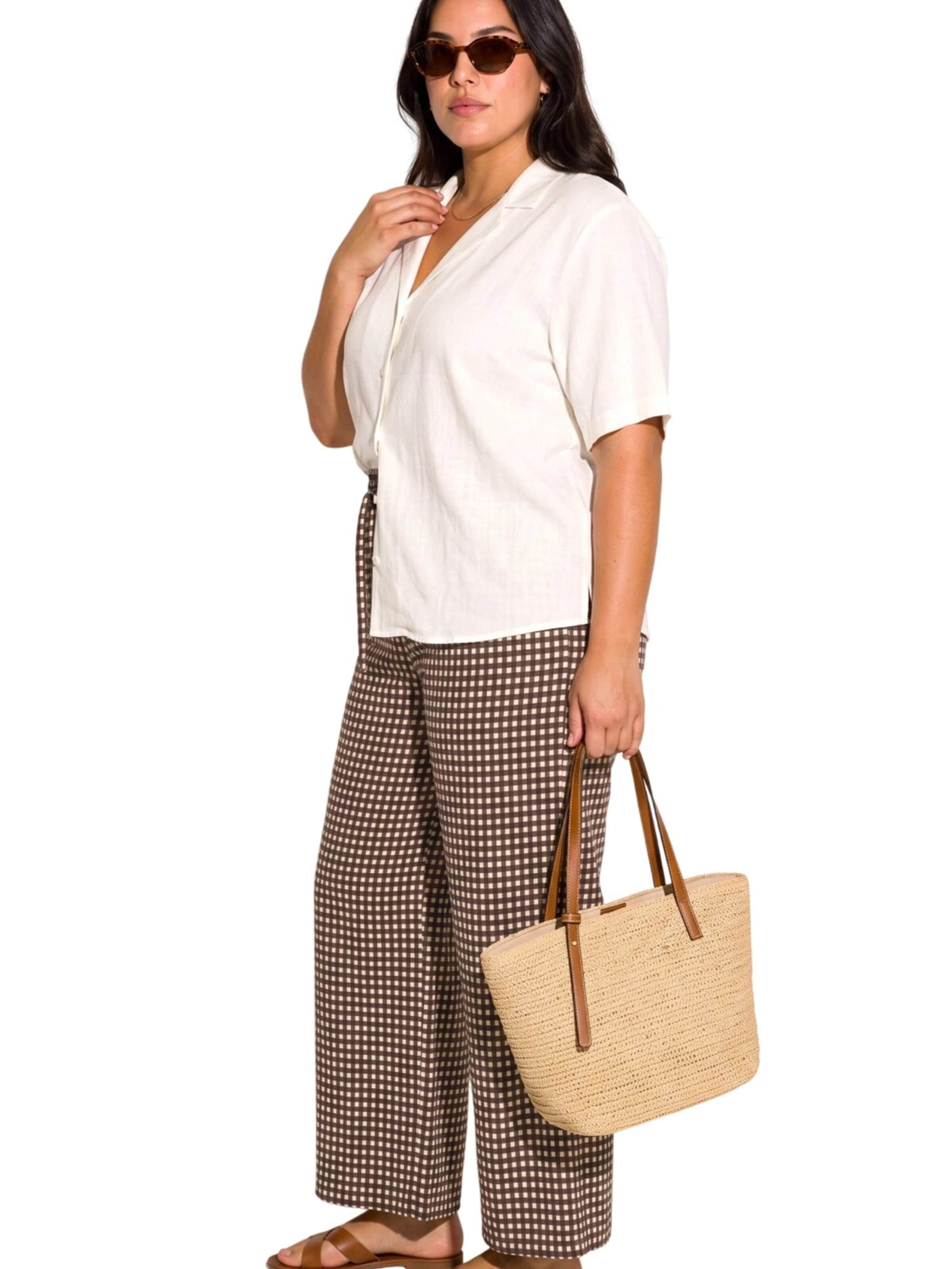 Shape Of You Regular Pants in Brown