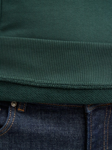 Sweat-shirt 'Spell' WEM Fashion en vert
