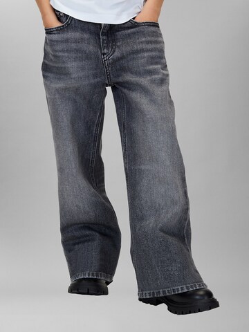 Loosefit Jean Calvin Klein Jeans en gris : devant