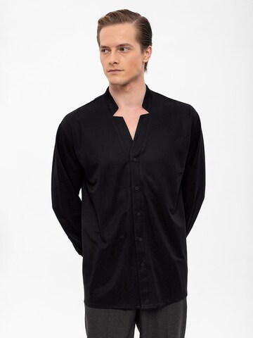 Antioch Regular fit Button Up Shirt in Black