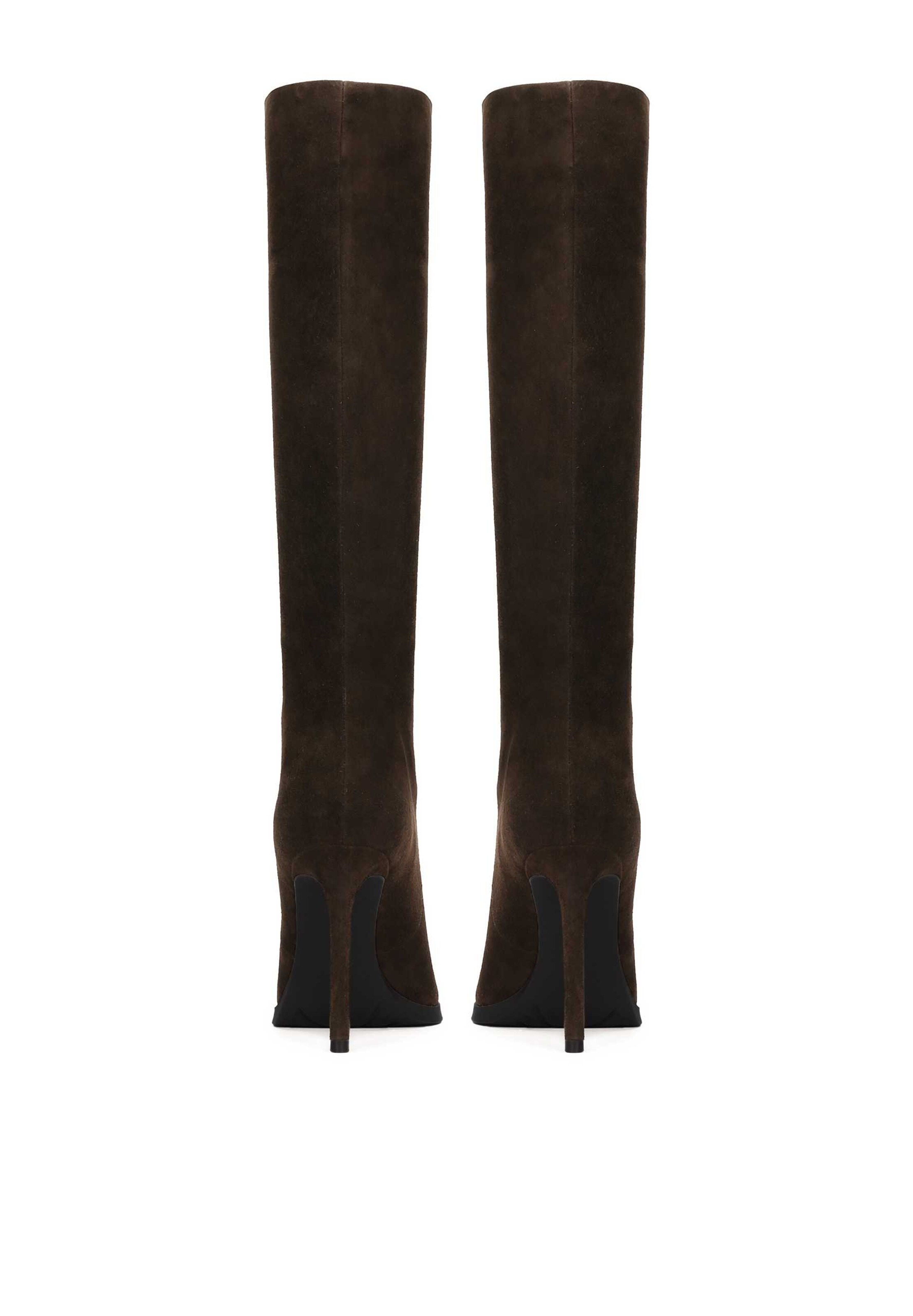 Cizme de la Kazar pe maro