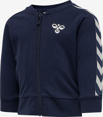 Completo sportivo di Hummel in blu